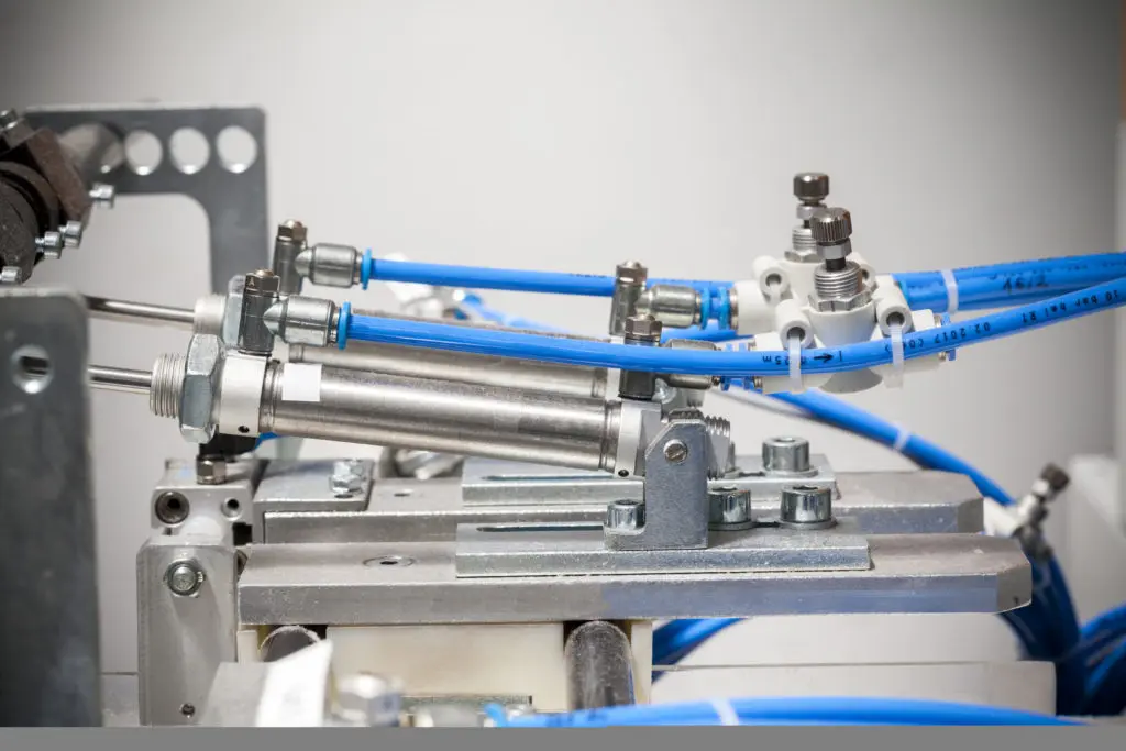 پنوماتیک چیست؟ مفاهیم پایه و کاربردهای صنعتی