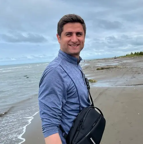 آرمان حسینی